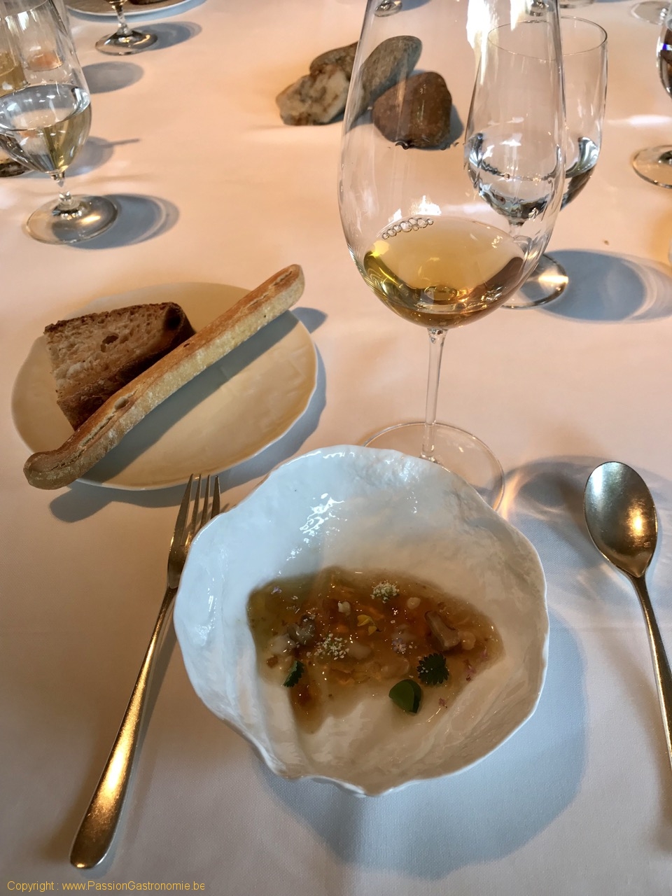 Restaurant Celler de Can Roca - Consommé de mousseron